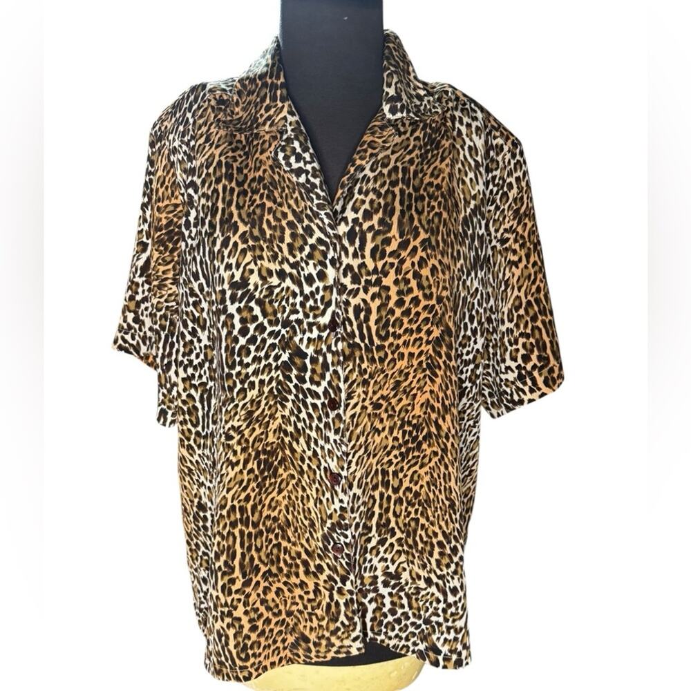 Vtg 90s Leopard Print Short Sleeved Relaxed Button Top Womens Size L Petite